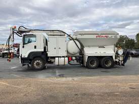 2016 Isuzu FXY1500 Jetpatcher - picture1' - Click to enlarge