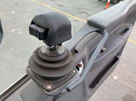 2016 Isuzu FXY1500 Jetpatcher - picture2' - Click to enlarge