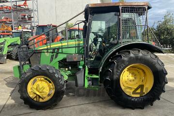   John Deere 5115M Cab Tractor - Located Yandina