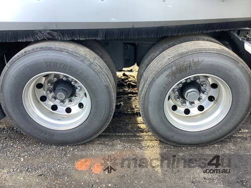caption 2024 Sloanbuilt Trailers 36ft 5 Axle Tipping Trailer