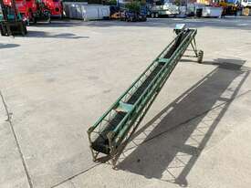 1 x 9m Green Brick/Block Elevator - picture2' - Click to enlarge
