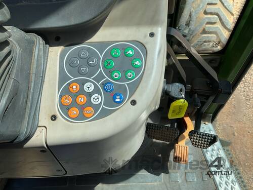 2019 Fendt 211P Vario 4x4 Tractor
