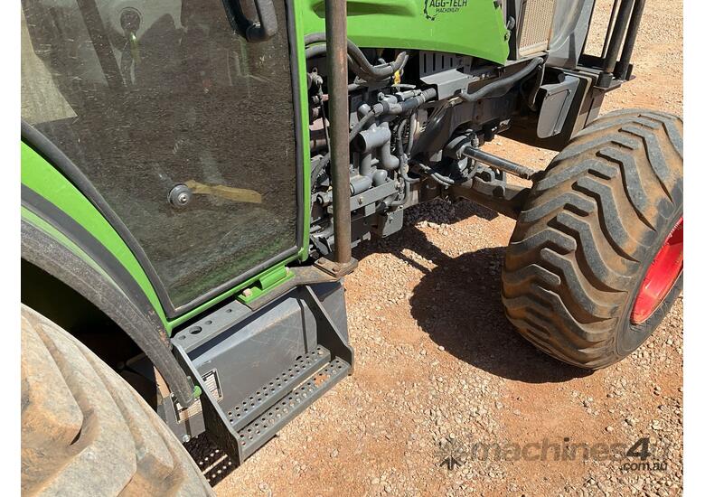 caption 2019 Fendt 211P Vario 4x4 Tractor