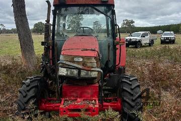 Mccormick   CX80 TRACTROR
