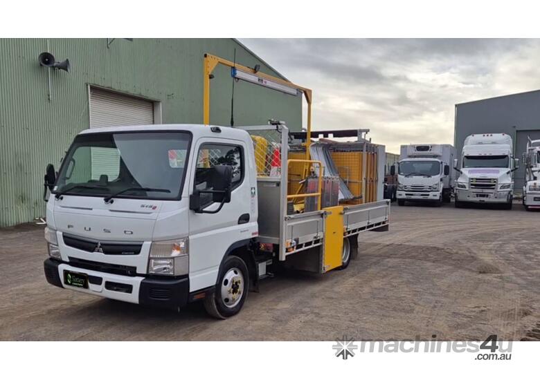 2023 Fuso Canter 515S Tray Traffic Truck