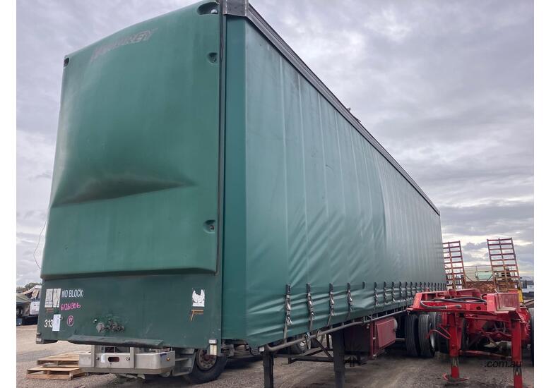 caption 1992 Freighter ST3 Tri Axle Flat Top Curtainside Trailer