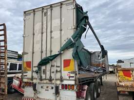 1992 Freighter ST3 Tri Axle Flat Top Curtainside Trailer - picture2' - Click to enlarge