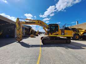2022 Komatsu PC360LC-11 - picture2' - Click to enlarge