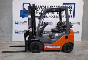 Wollongong Forklift: Toyota 1.8T LPG, 3-stage container mast, 4.3m lift!