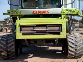 (8735) 2013 CLAAS Lexion 770T & MacDon FD70 - picture1' - Click to enlarge