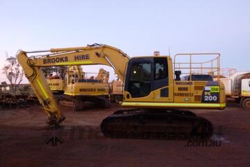 Komatsu PC200-8 Excavator Steel Tracked - 20 to 24 tonne for  