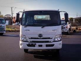 2025 Hino 300 series 617 Manual Tipper - picture0' - Click to enlarge