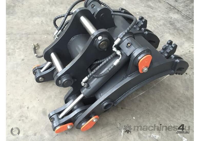 caption BETTA BILT BUCKETS 5 TONNE HYDRAULIC GRABS