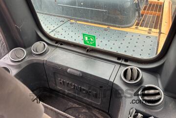 2012 Hyundai Robex 250LC-9 Excavator (Steel Tracked)