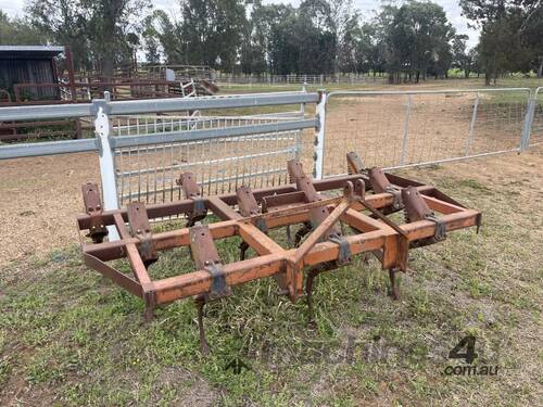 AFM Linkage 13 time Chisel plough