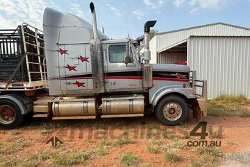 Western Star 2003 Model   4900F Western Star 2003 Model   4900F