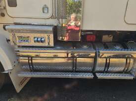 2011 Kenworth T659 Prime Mover - 600HP Cummins, 18 Speed Manual, 140T Rated - picture2' - Click to enlarge