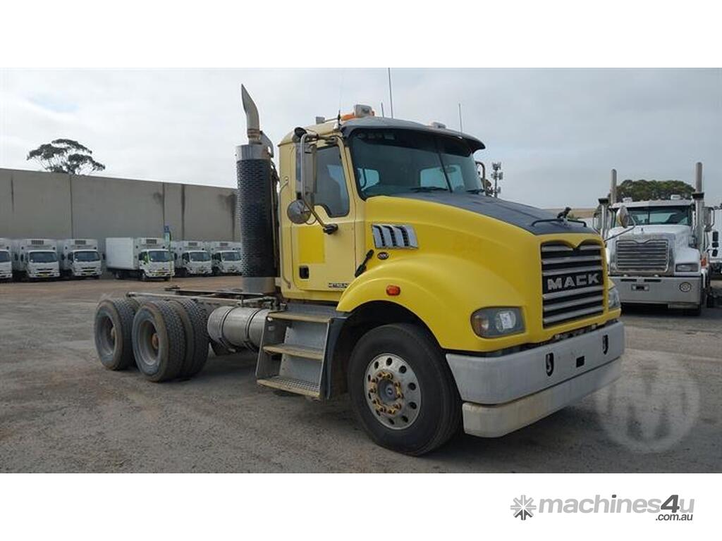 Buy Used Mack CSMR METROLINER Trucks (1178710) - Listed on Machines4u