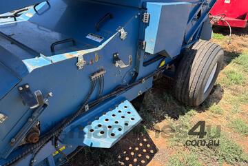 2021 Weiss McNair Harvester