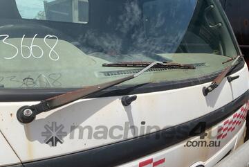 2007 Hino 300 Wide1 Day Table Top