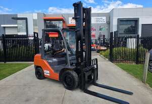 Toyota Forklift 3T - 2019 Model (Unit#:U902)