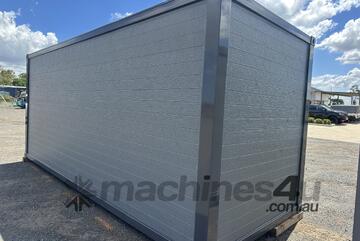 EXEQ 20ft Studio Block