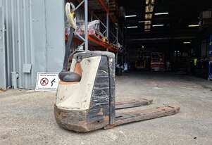 2021 Crown Wp3000 electric pallet mover