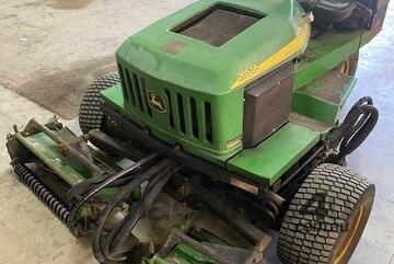 John Deere 2653A Ride-On Mower