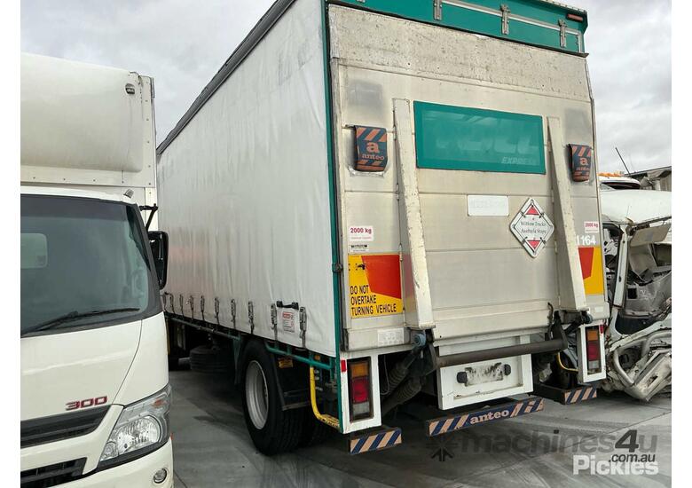 2012 Isuzu FH Curtain Sider