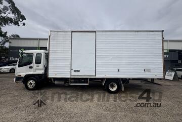 2002 Isuzu FRR 500 Long 4x2 Pantech (Manual) (10 Pallet)