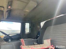 2005 Mitsubishi FV 500 Refrigerated Pantech - picture2' - Click to enlarge