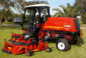TORO GROUNDSMASTER 5900 D WAM WIDE-AREA WINGED DIESEL RIDE ON LAWN MOWER