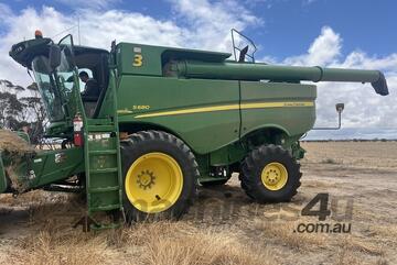 John Deere 2012   S680 Combines