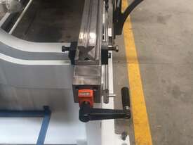 HAP40225 2D GRAPHIC 5-AXIS CNC SYNCHRO BRAKE PRESS - picture2' - Click to enlarge