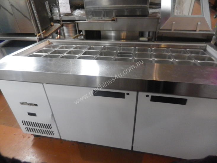 caption Williams refrigerated preparation counter