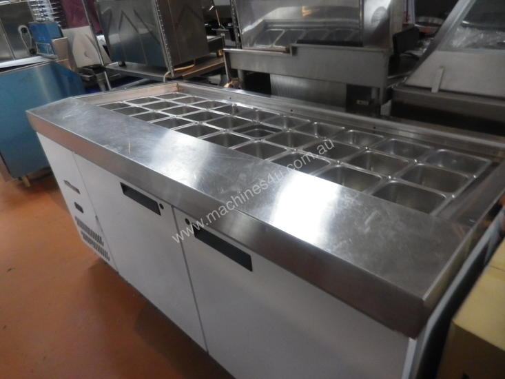caption Williams refrigerated preparation counter
