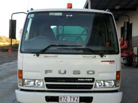 2005 MITSUBISHI WATER TRUCK - picture1' - Click to enlarge