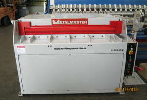 Metalmaster SG-420 - 1300 x 2mm 240 volt Hydraulic Guillotine