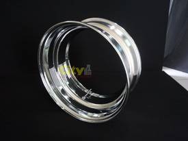8.25x22.5 Chrome Spider Rims - picture0' - Click to enlarge