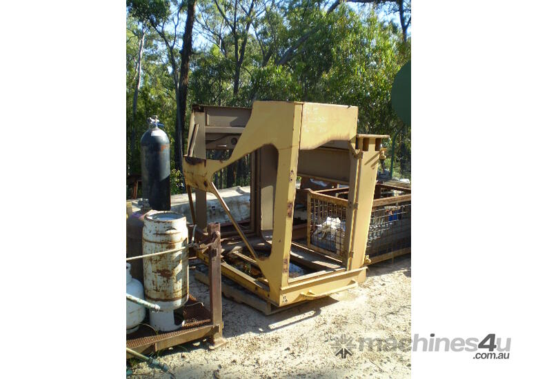 caption ROPS for 953 Cat Caterpillar