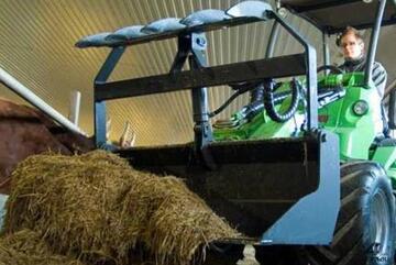 Avant Grapple Bucket Attachment for Avant Mini Loaders