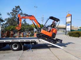 FRR500 Flatbed Truck COMBO with Kubota U35 ZAPII - picture2' - Click to enlarge