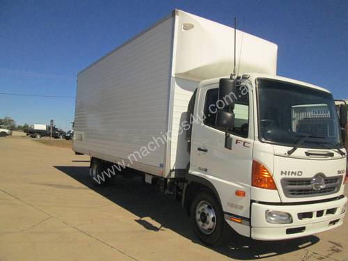 Hino FC 1022-500 Series Furniture Body Truck