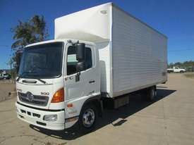 Hino FC 1022-500 Series Furniture Body Truck - picture0' - Click to enlarge