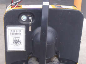 Yale Pallet Mover - Electric - PRICE REDUCED - picture2' - Click to enlarge