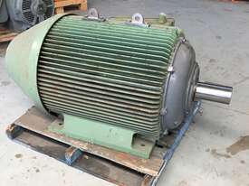 250 kw 330 hp 4 pole 415 v AC Electric Motor - picture0' - Click to enlarge