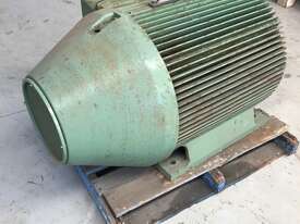 250 kw 330 hp 4 pole 415 v AC Electric Motor - picture2' - Click to enlarge
