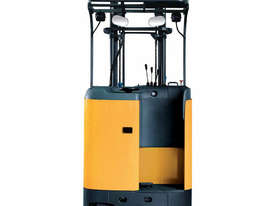 Caterpillar Stand-on 3 Tonne Reach Truck - picture2' - Click to enlarge