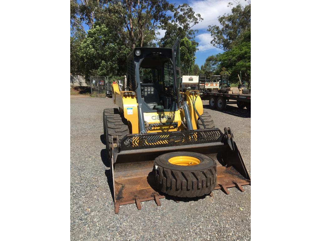 Used 2013 gehl V400 Wheeled SkidSteers in , Listed on Machines4u