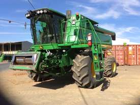 John Deere 9770 STS Header(Combine) Harvester/Header - picture0' - Click to enlarge